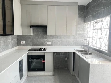 4 Bedroom Garden Flat