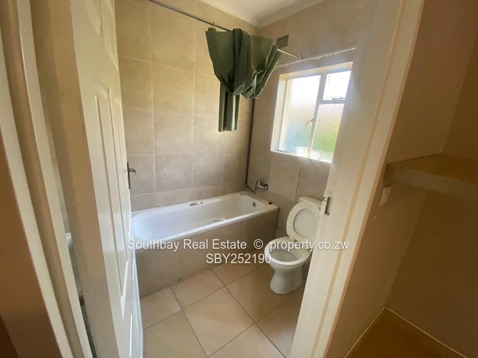 3 Bed Garden Flat To Let