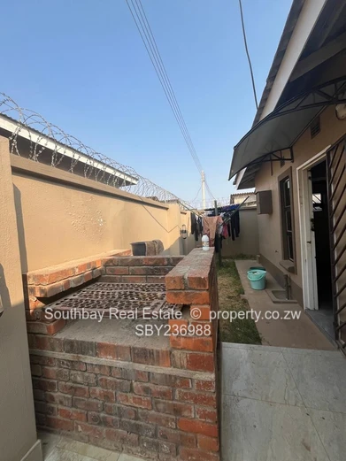 Budiriro Cabs house to let (Sole Mandate)