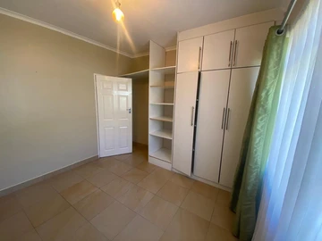 3 Bedroom Flat & Apartment
