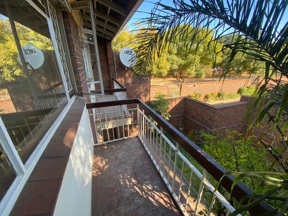 3 Bedroom Flat & Apartment