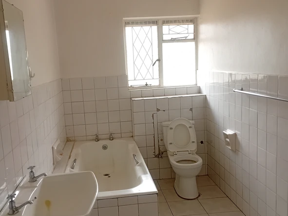 3 Bedroom Flat & Apartment