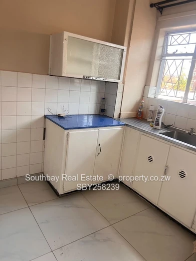 2 Bed Flat To Let 