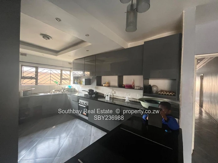 Budiriro Cabs house to let (Sole Mandate)