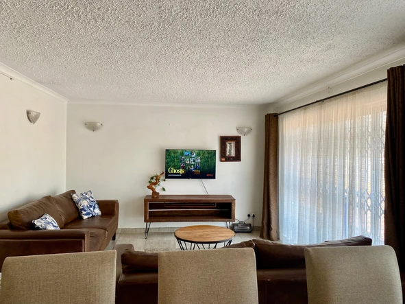 3 Bedroom Flat & Apartment