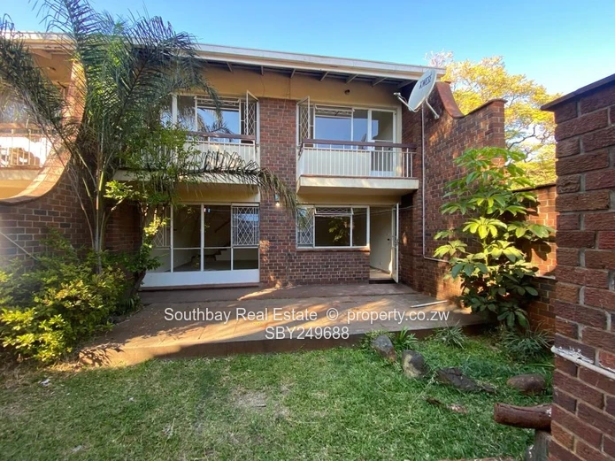 Elegant 3 bedroom Duplex Townhouse (Sole Mandate)