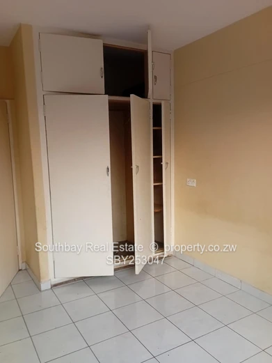 1 bed flat to let in Avenues CBD