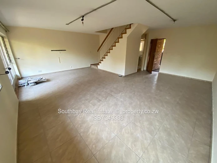 3 bed duplex flat to let in Avenues (Sole Mandate)