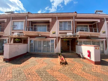 3 Bedroom Garden Flat