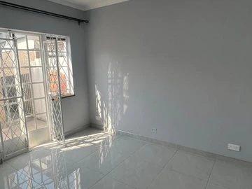 4 Bedroom Garden Flat
