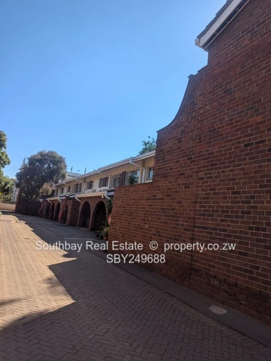 Elegant 3 bedroom Duplex Townhouse (Sole Mandate)