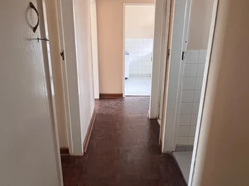 2 Bedroom Flat & Apartment