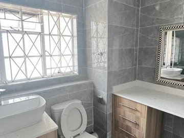 4 Bedroom Garden Flat