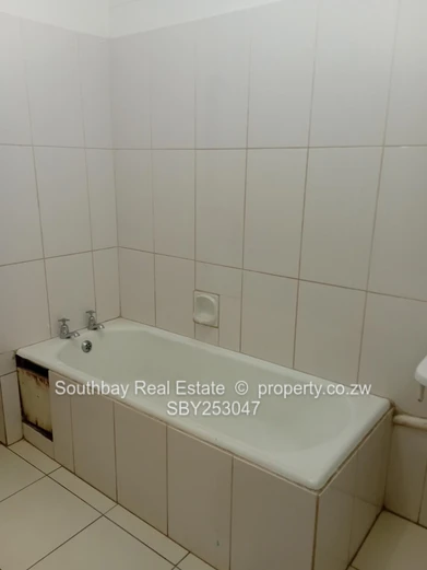 1 bed flat to let in Avenues CBD
