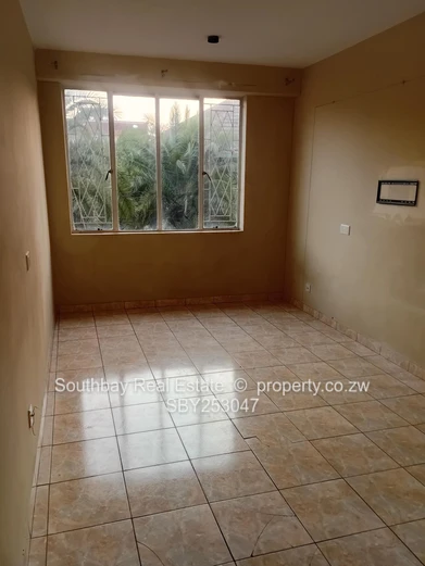 1 bed flat to let in Avenues CBD