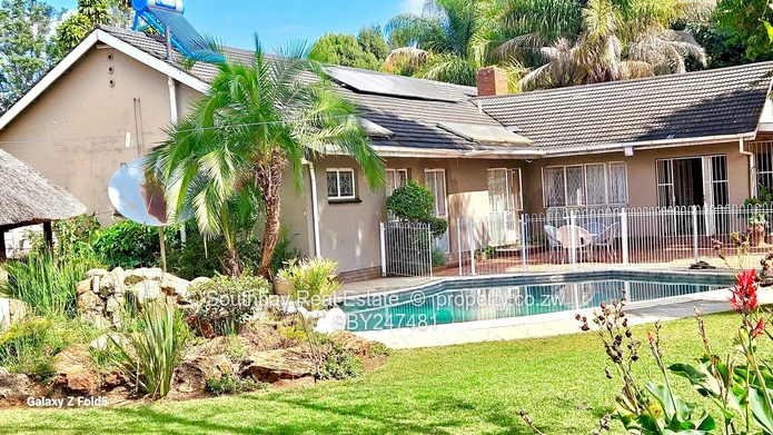 Modern and Well positioned for Commercial Use House  In Alex Park!