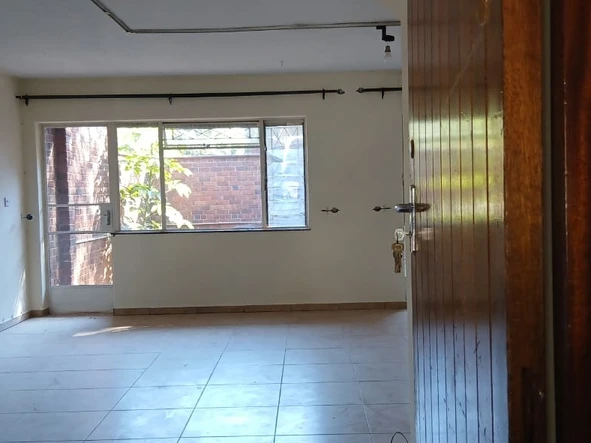 3 Bedroom Flat & Apartment