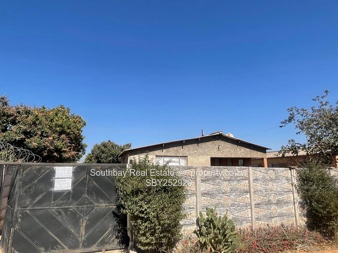 House in Luveve Bulawayo For Sale