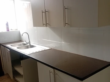 3 Bedroom Flat & Apartment