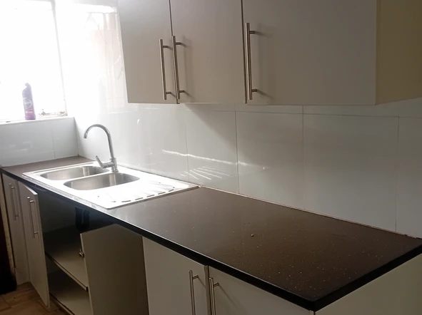 3 Bedroom Flat & Apartment