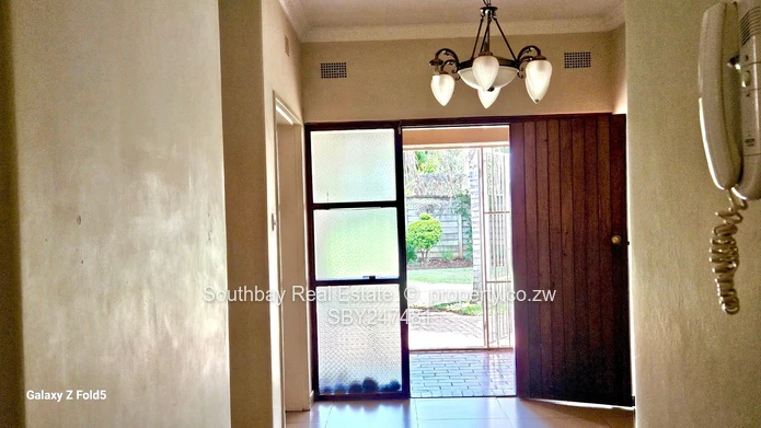 Modern and Well positioned for Commercial Use House  In Alex Park!